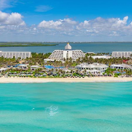 The Pyramid Cancun By Oasis Exterior photo Aerial view of the resort