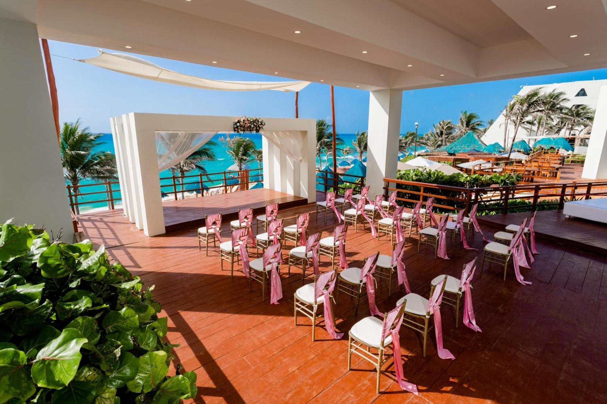The Pyramid Cancun By Oasis Exterior photo Wedding Chapel at the Grand at Moon Palace