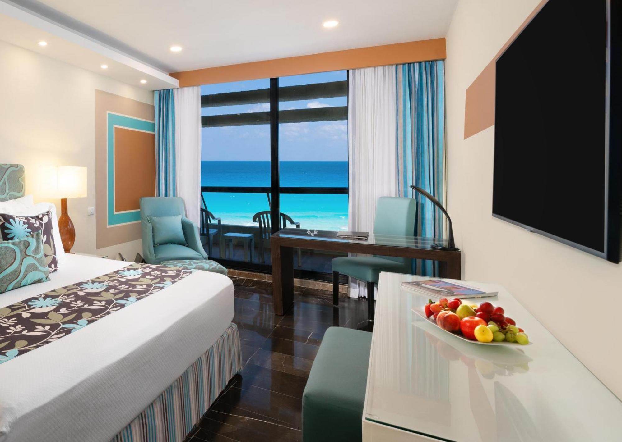 The Pyramid Cancun By Oasis Exterior photo Oceanfront Junior Suite