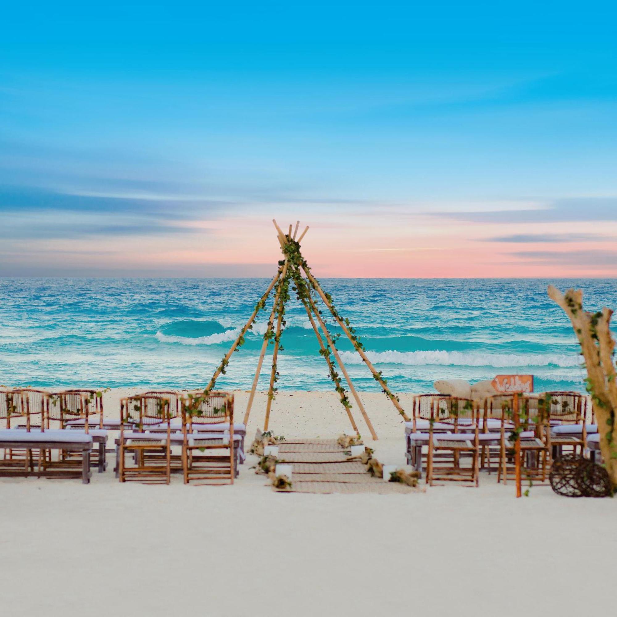 The Pyramid Cancun By Oasis Exterior photo Beach wedding