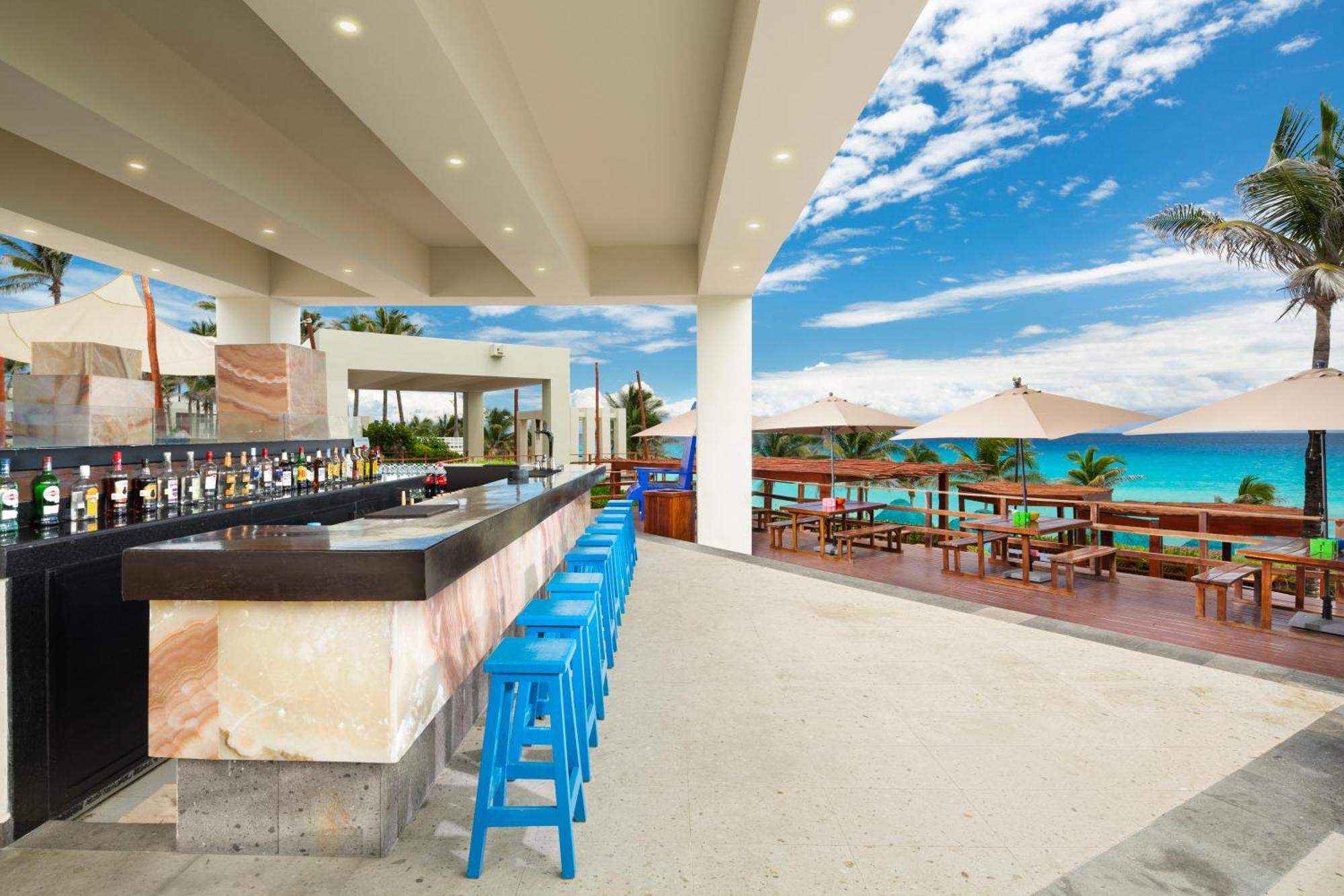 The Pyramid Cancun By Oasis Exterior photo The Beach Club at the Grand at Moon Palace
