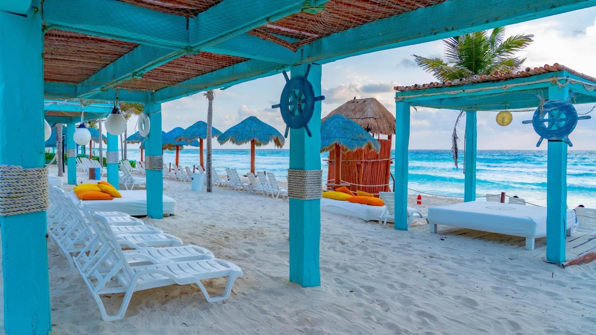 The Pyramid Cancun By Oasis Exterior photo Beach in Tulum