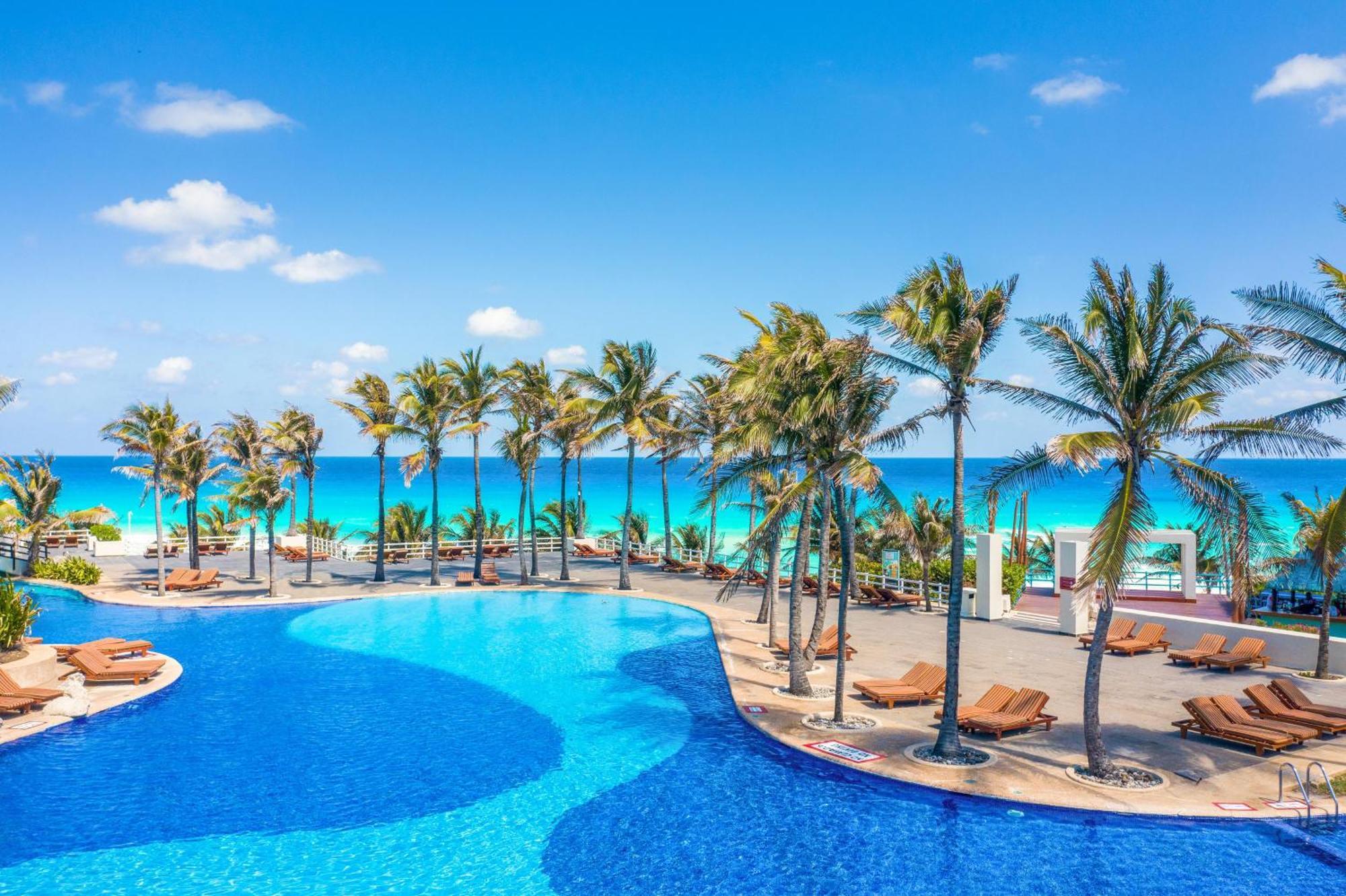 The Pyramid Cancun By Oasis Exterior photo Cancún