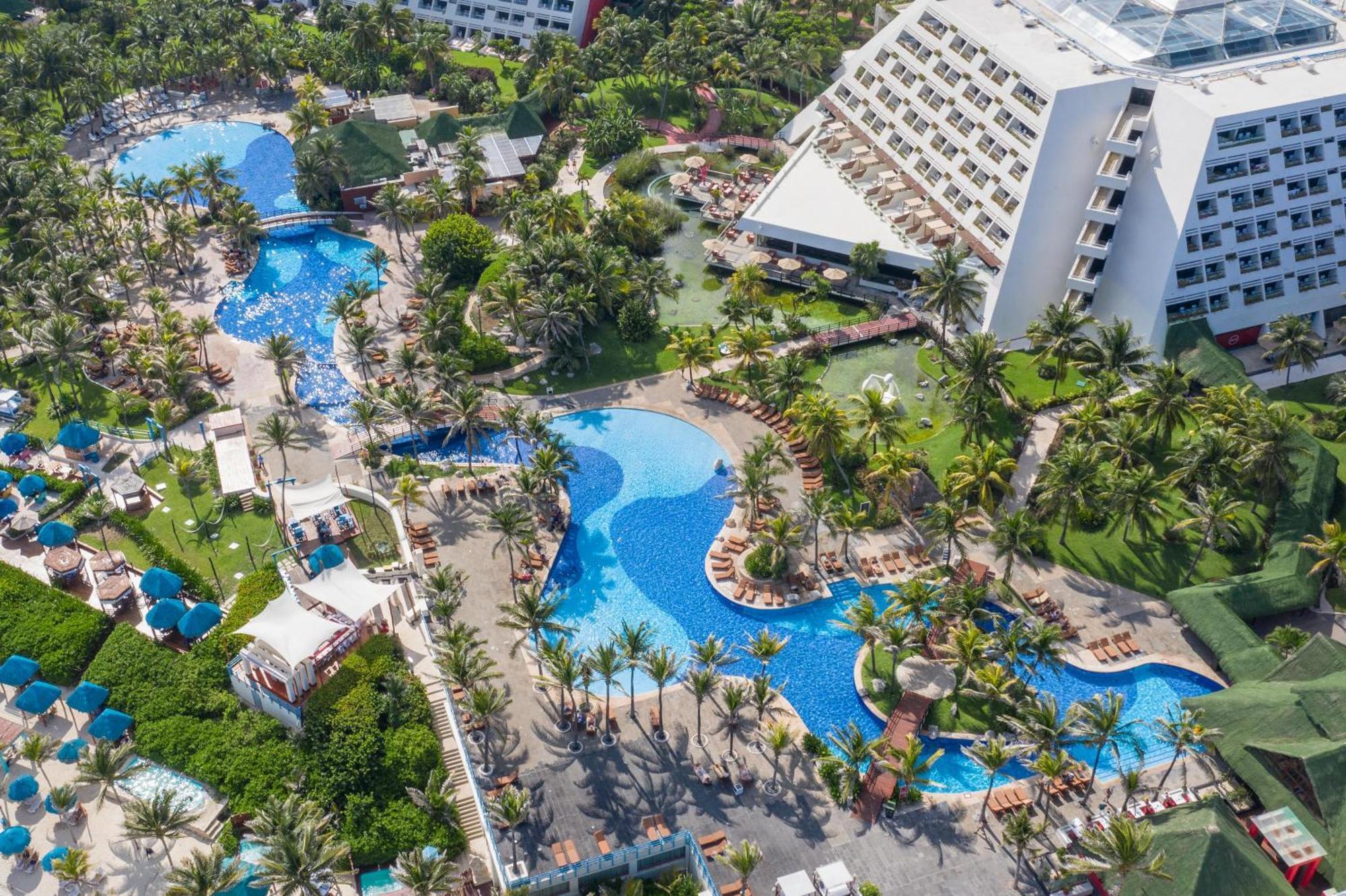 The Pyramid Cancun By Oasis Exterior photo Hard Rock Hotel